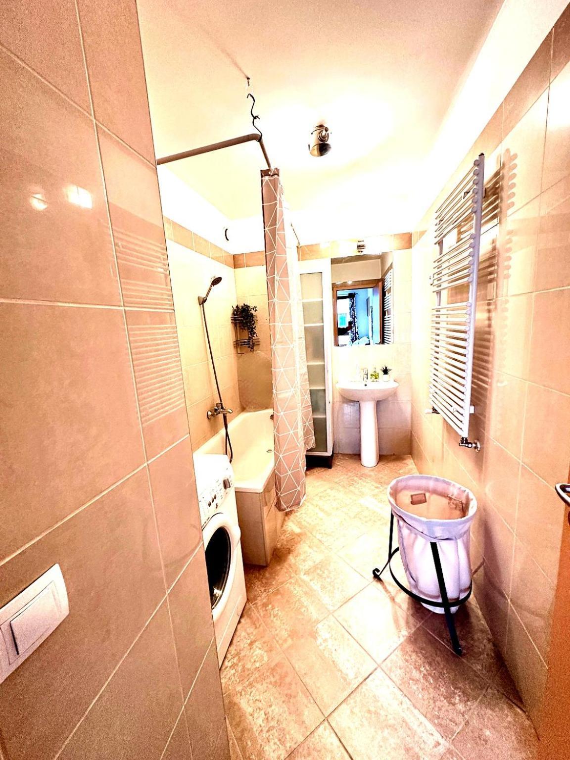 City Center Apartment With Balcony Budapest Exteriör bild