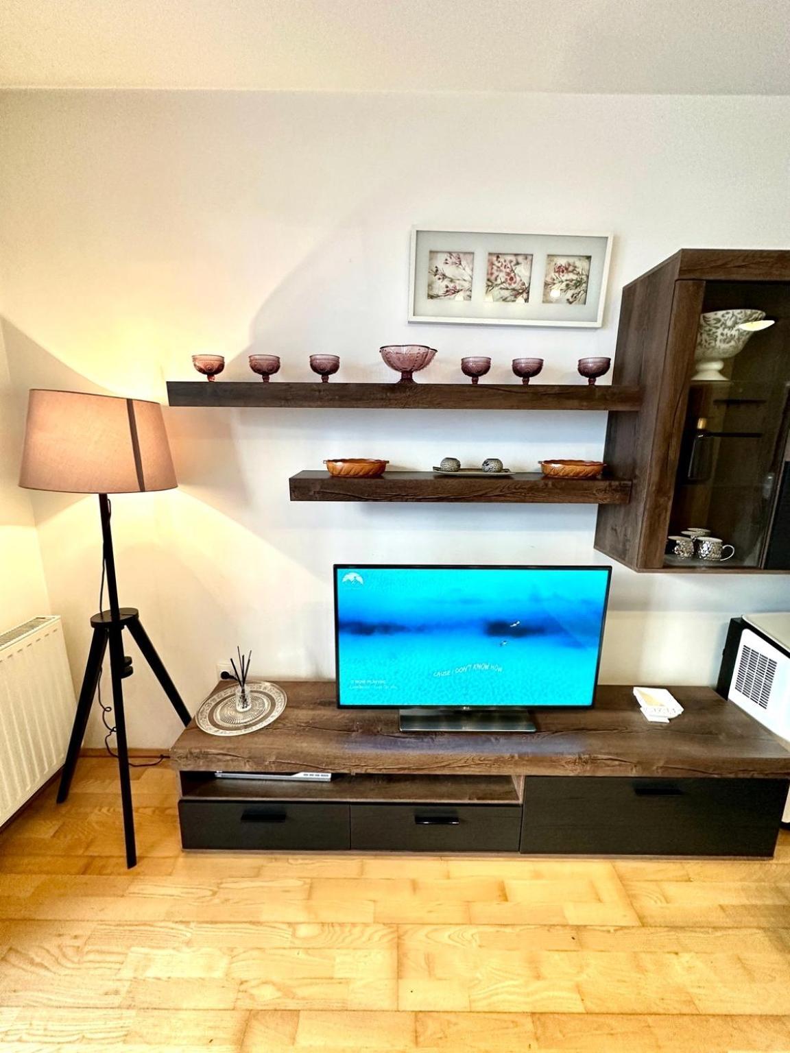 City Center Apartment With Balcony Budapest Exteriör bild